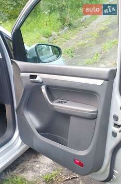 Минивэн Volkswagen Touran 2014 в 