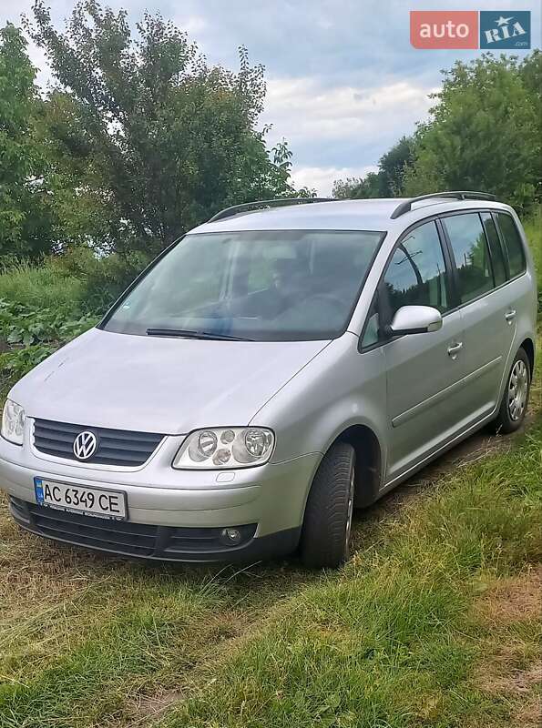 Минивэн Volkswagen Touran 2006 в 
