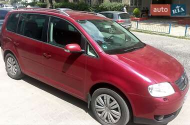 Мінівен Volkswagen Touran 2006 в Чернівцях