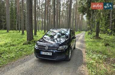 Мінівен Volkswagen Touran 2014 в 