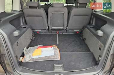Мінівен Volkswagen Touran 2014 в 