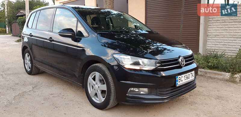 Volkswagen Touran 2016