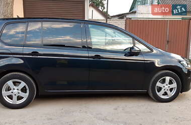 Микровэн Volkswagen Touran 2016 в Запорожье
