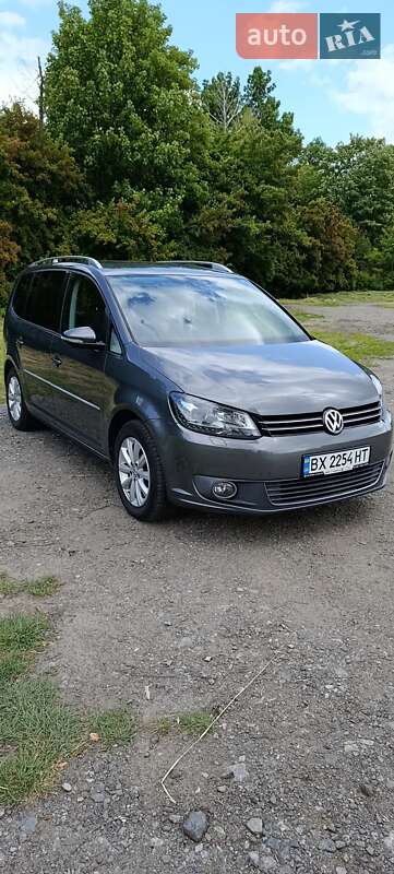 Мінівен Volkswagen Touran 2010 в Красилові