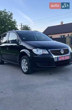Минивэн Volkswagen Touran 2008 в Горохове
