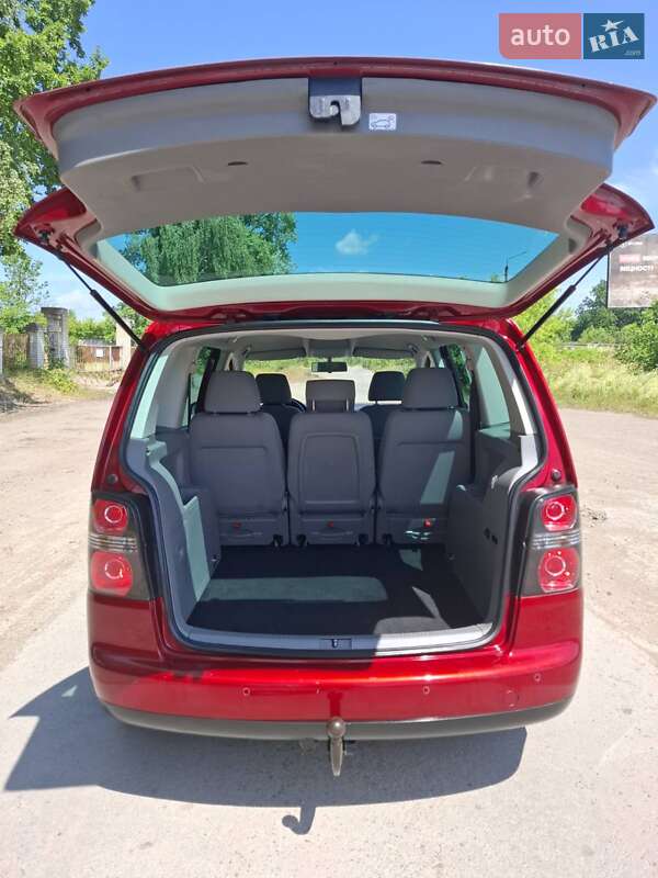 Мінівен Volkswagen Touran 2006 в Івано-Франківську