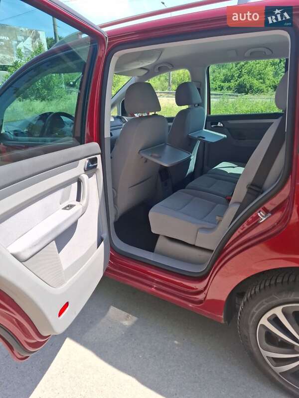 Мінівен Volkswagen Touran 2006 в Івано-Франківську