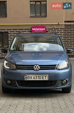 Минивэн Volkswagen Touran 2012 в 
