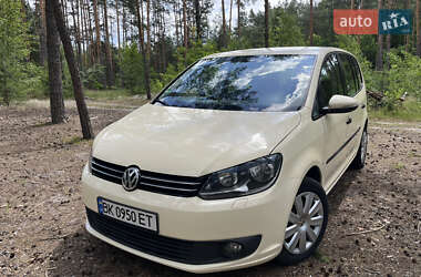 Мінівен Volkswagen Touran 2014 в Березному