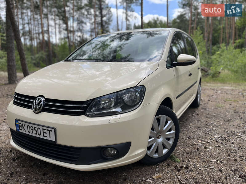 Мінівен Volkswagen Touran 2014 в Березному