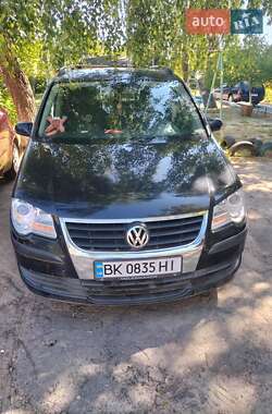 Минивэн Volkswagen Touran 2008 в Костополе
