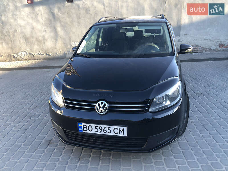 Volkswagen Touran 2011