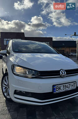 Микровэн Volkswagen Touran 2017 в Ровно