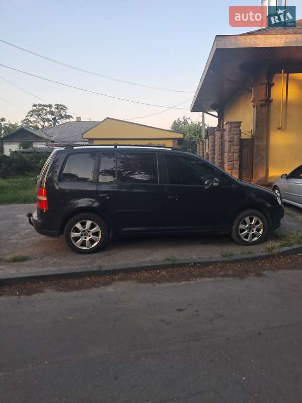 Мінівен Volkswagen Touran 2004 в Полтаві