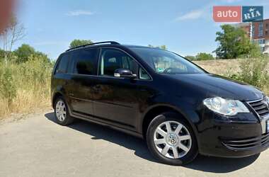 Минивэн Volkswagen Touran 2008 в 
