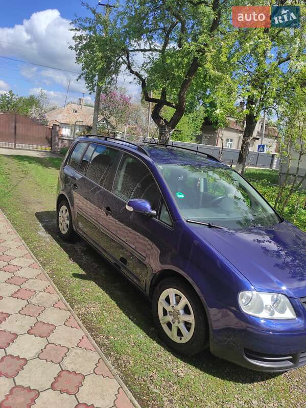 Мінівен Volkswagen Touran 2005 в Івано-Франківську