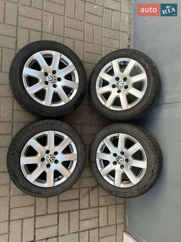 Минивэн Volkswagen Touran 2005 в Ровно