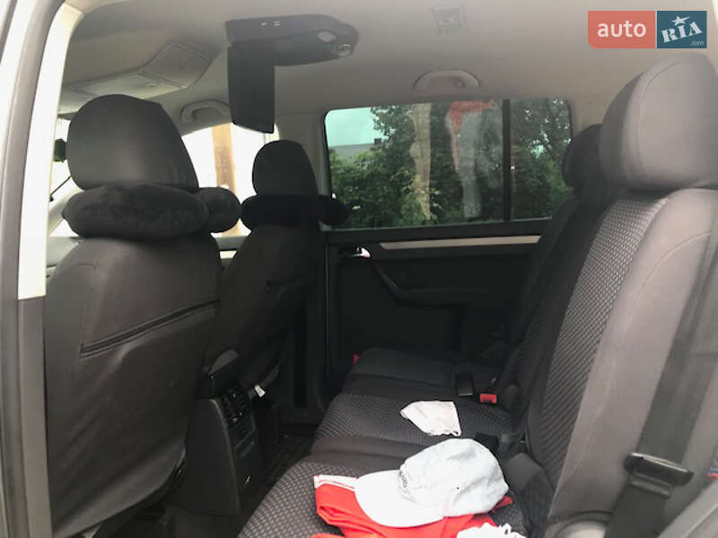 Минивэн Volkswagen Touran 2005 в Ровно