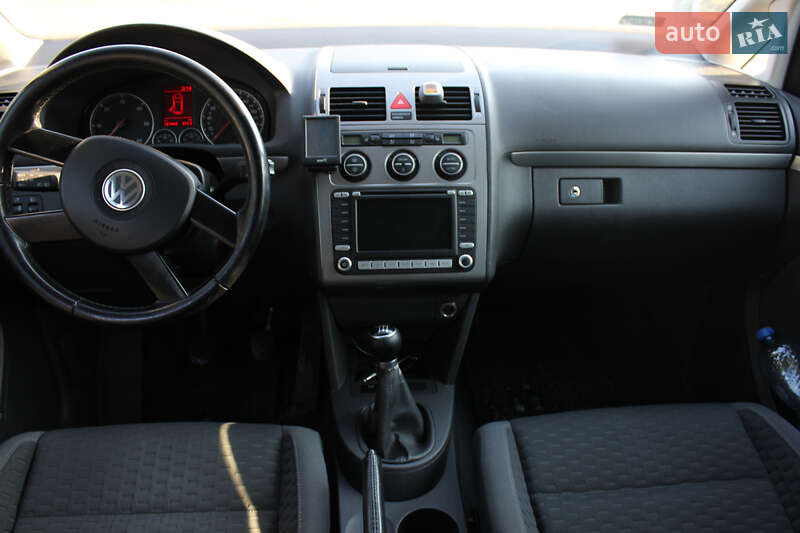 Минивэн Volkswagen Touran 2005 в Ровно