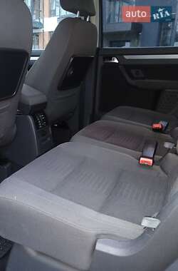 Минивэн Volkswagen Touran 2008 в 