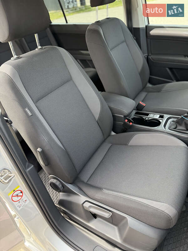 Микровэн Volkswagen Touran 2018 в Самборе фото 12 Микровэн Volkswagen Touran 2018 в Самборе