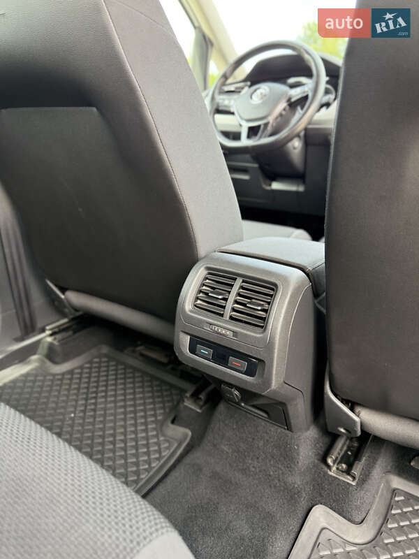 Микровэн Volkswagen Touran 2018 в Самборе фото 20 Микровэн Volkswagen Touran 2018 в Самборе