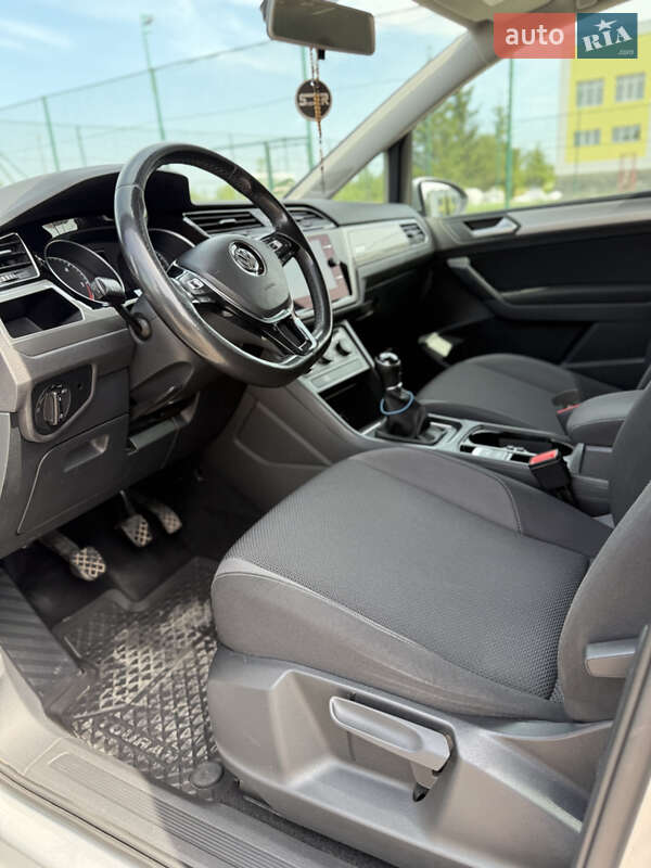 Микровэн Volkswagen Touran 2018 в Самборе фото 30 Микровэн Volkswagen Touran 2018 в Самборе
