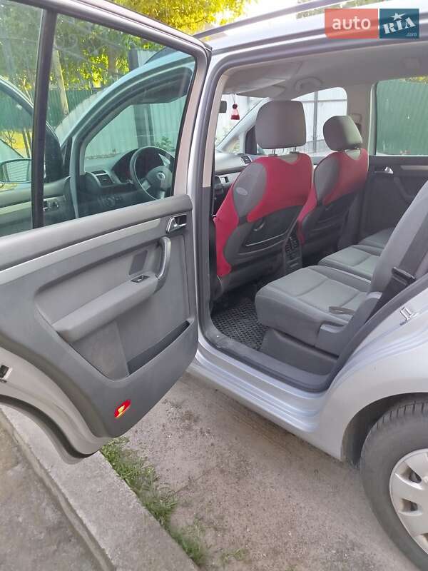 Минивэн Volkswagen Touran 2004 в Гайсине