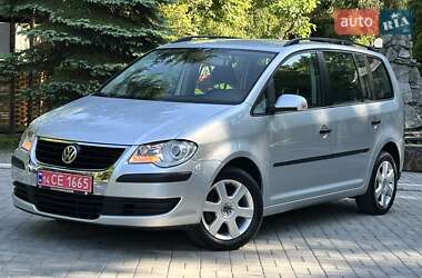 Минивэн Volkswagen Touran 2007 в Дрогобыче
