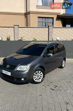Минивэн Volkswagen Touran 2004 в Ивано-Франковске