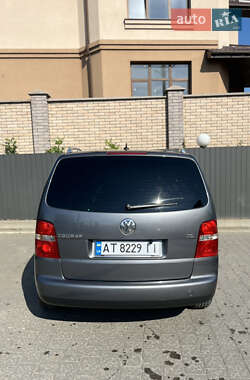 Мінівен Volkswagen Touran 2004 в 