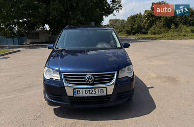 Минивэн Volkswagen Touran 2007 в Полтаве