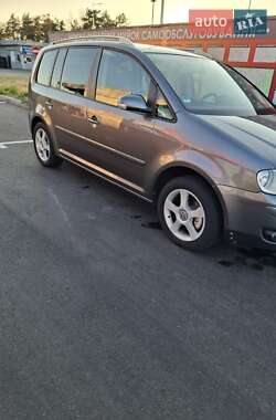 Минивэн Volkswagen Touran 2005 в Киеве