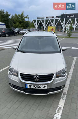 Минивэн Volkswagen Touran 2010 в Хмельницком
