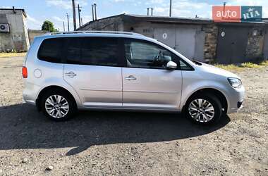 Мінівен Volkswagen Touran 2013 в 