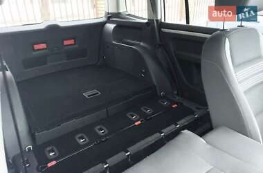 Мінівен Volkswagen Touran 2013 в 
