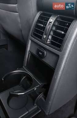 Мінівен Volkswagen Touran 2013 в 
