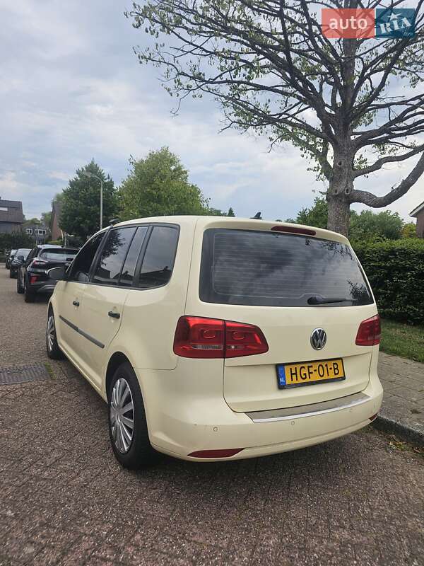 Минивэн Volkswagen Touran 2014 в Харькове