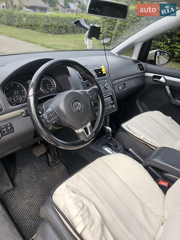 Минивэн Volkswagen Touran 2014 в Харькове