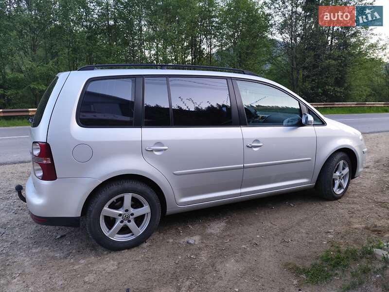 Мінівен Volkswagen Touran 2006 в Верховині