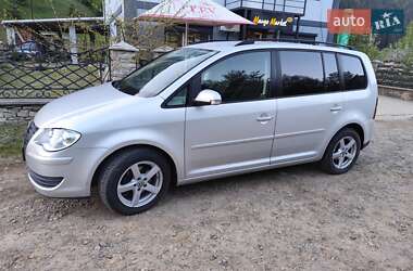 Минивэн Volkswagen Touran 2006 в Верховине