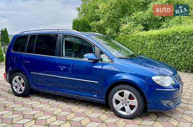 Минивэн Volkswagen Touran 2007 в Черновцах
