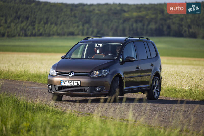 Мінівен Volkswagen Touran 2014 в Золочеві
