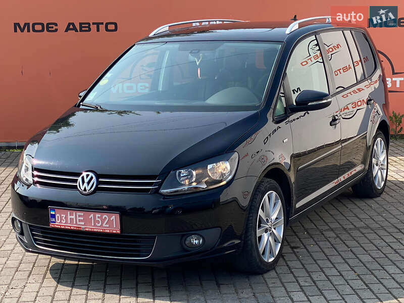Мінівен Volkswagen Touran 2012 в 