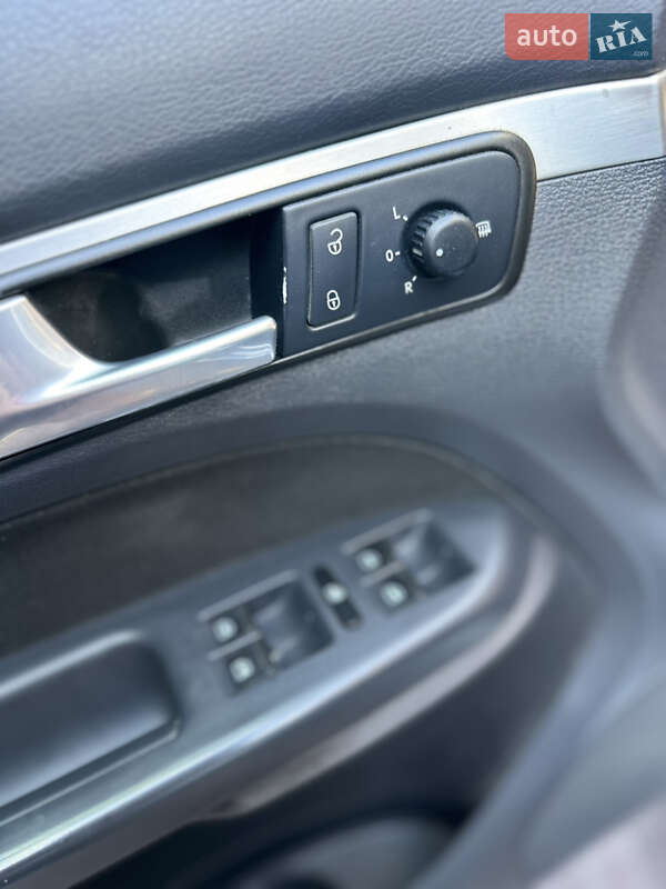 Минивэн Volkswagen Touran 2007 в Каменец-Подольском фото 20 Минивэн Volkswagen Touran 2007 в Каменец-Подольском