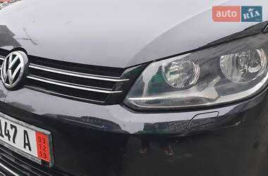 Мінівен Volkswagen Touran 2011 в Києві