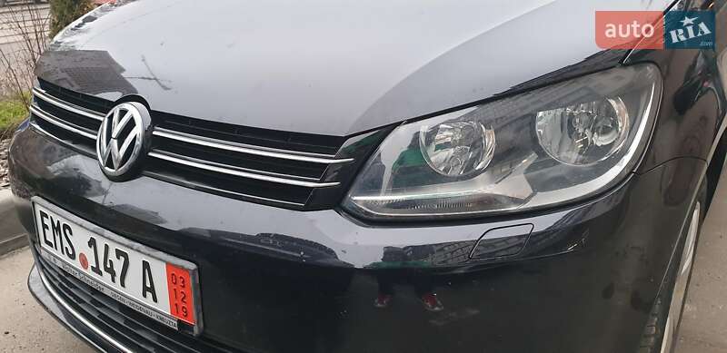 Volkswagen Touran 2011
