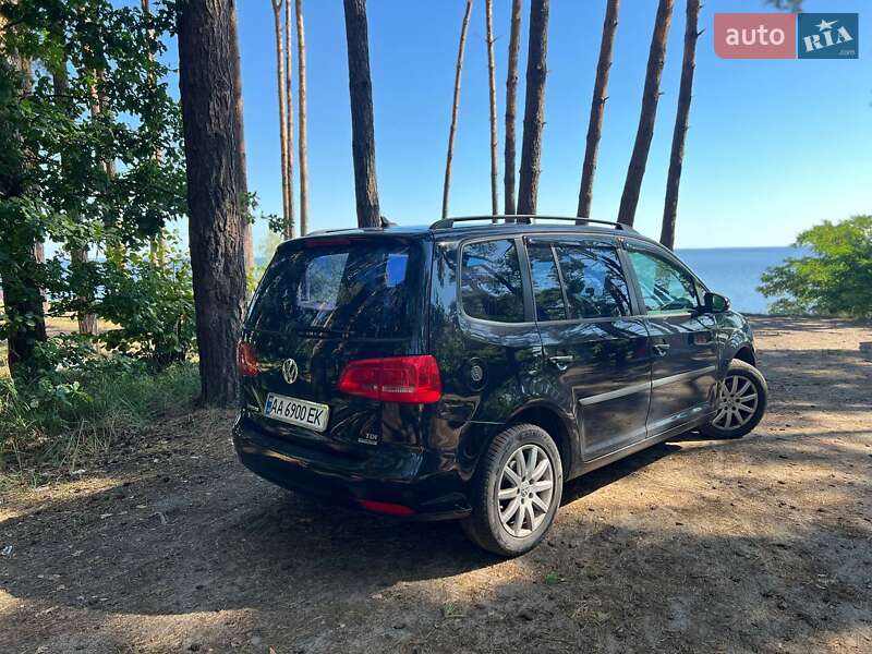 Volkswagen Touran 2012