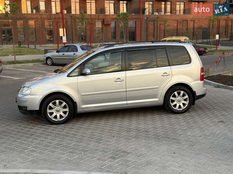 Минивэн Volkswagen Touran 2004 в Одессе