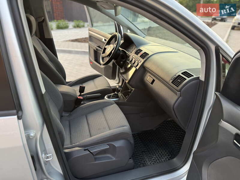 Минивэн Volkswagen Touran 2004 в Одессе